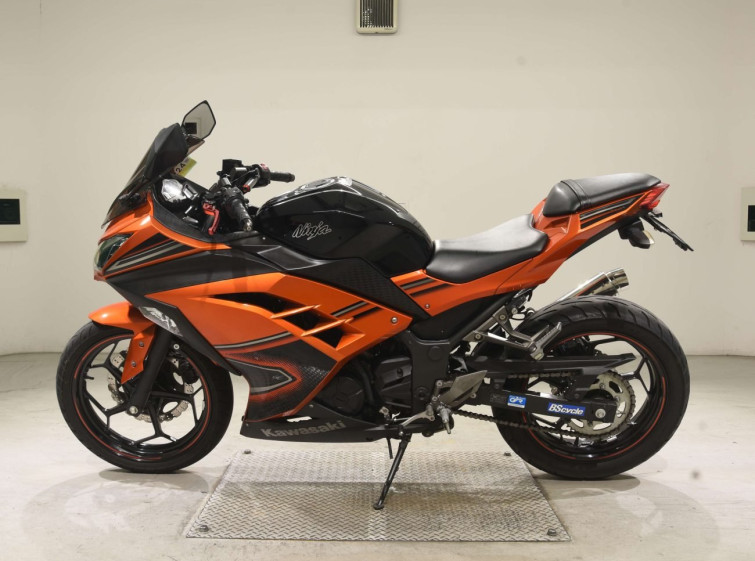 Мотоцикл Kawasaki NINJA250 з пробігом 37063 km