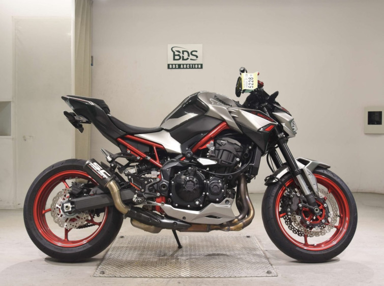 Мотоцикл Kawasaki Z900 з пробігом 7882 km
