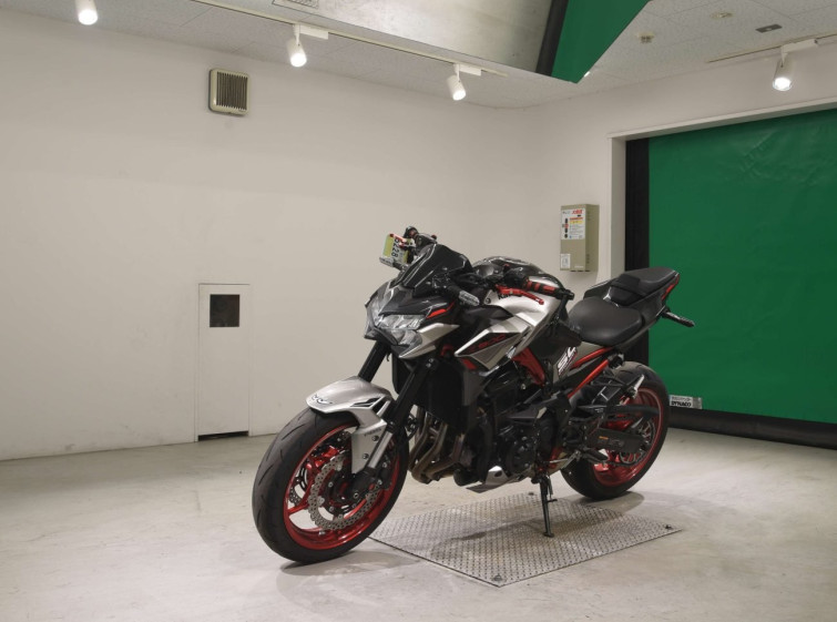 Мотоцикл Kawasaki Z900 з пробігом 7882 km