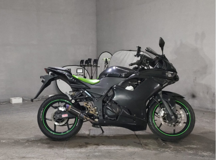 Мотоцикл Kawasaki NINJA250R с пробегом 20849 km