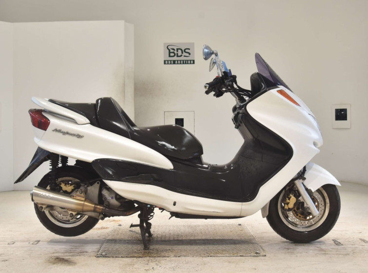 Мотоцикл Yamaha MAJESTY 250C