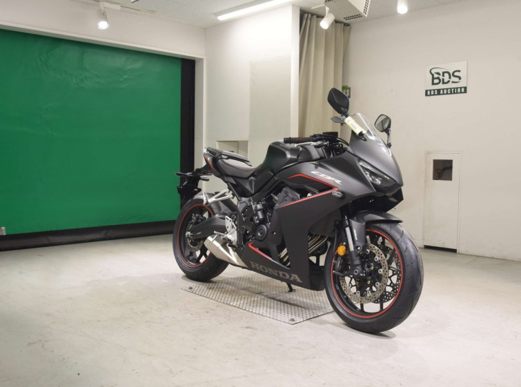 Мотоцикл Honda CB650R-2E CLUTCH с пробегом 2072 km