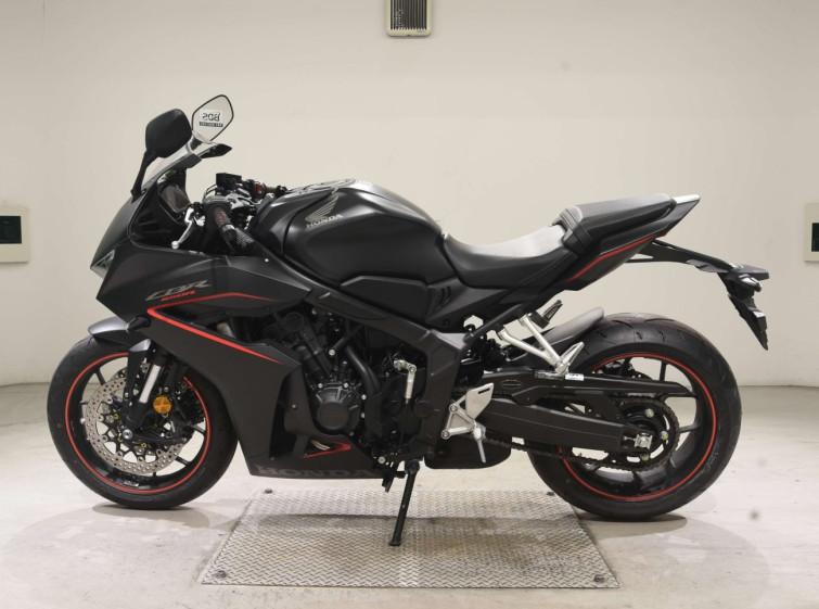 Мотоцикл Honda CB650R-2E CLUTCH с пробегом 2072 km