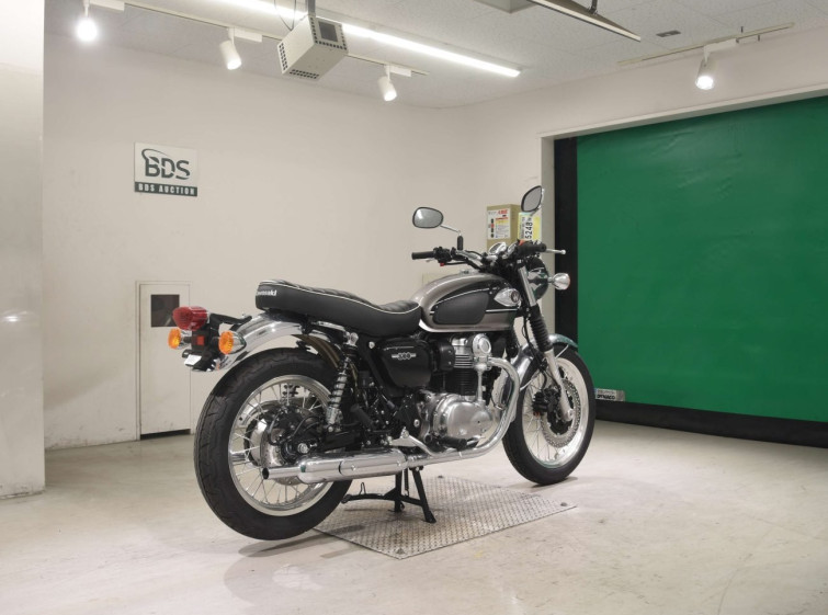 Мотоцикл Kawasaki W800 с пробегом 639 km