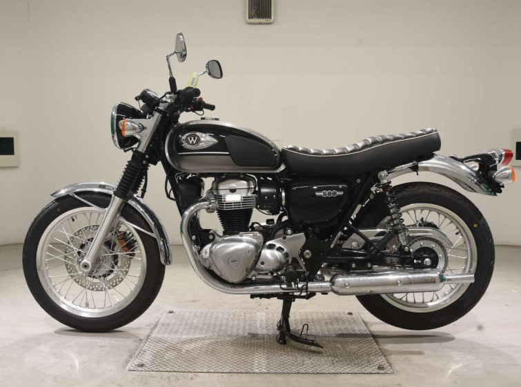 Мотоцикл Kawasaki W800 с пробегом 639 km