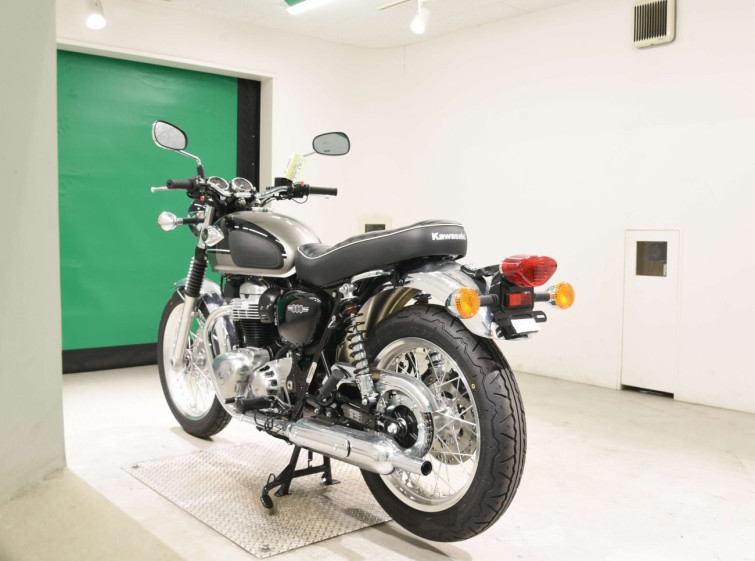 Мотоцикл Kawasaki W800 с пробегом 639 km