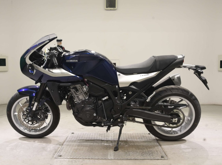 Мотоцикл Honda HAWK11 з пробігом 619 km