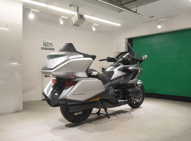 Мотоцикл Honda с пробегом 1 km