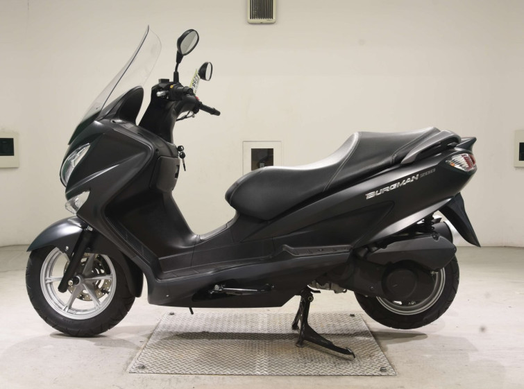 Мотоцикл Suzuki BURGMAN200 с пробегом 1416 km