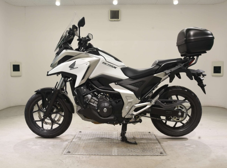 Мотоцикл Honda NC750X с пробегом 5687 km