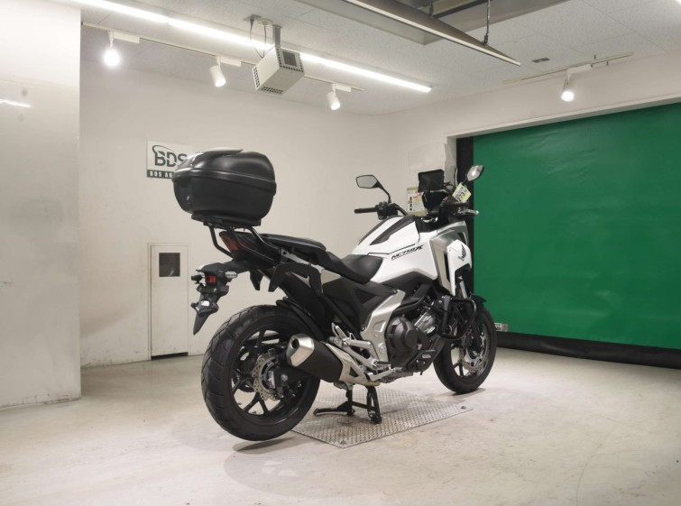 Мотоцикл Honda NC750X с пробегом 5687 km