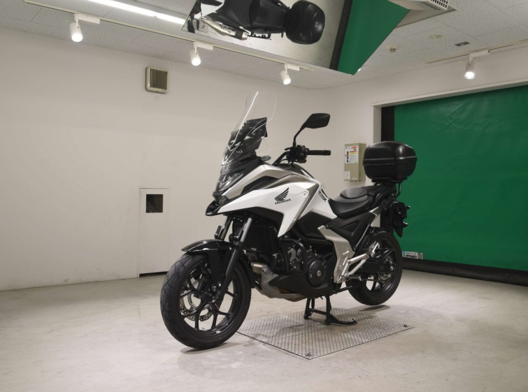 Мотоцикл Honda NC750X с пробегом 5687 km