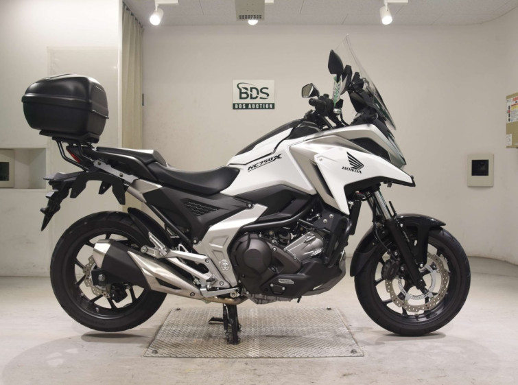 Мотоцикл Honda NC750X с пробегом 5687 km