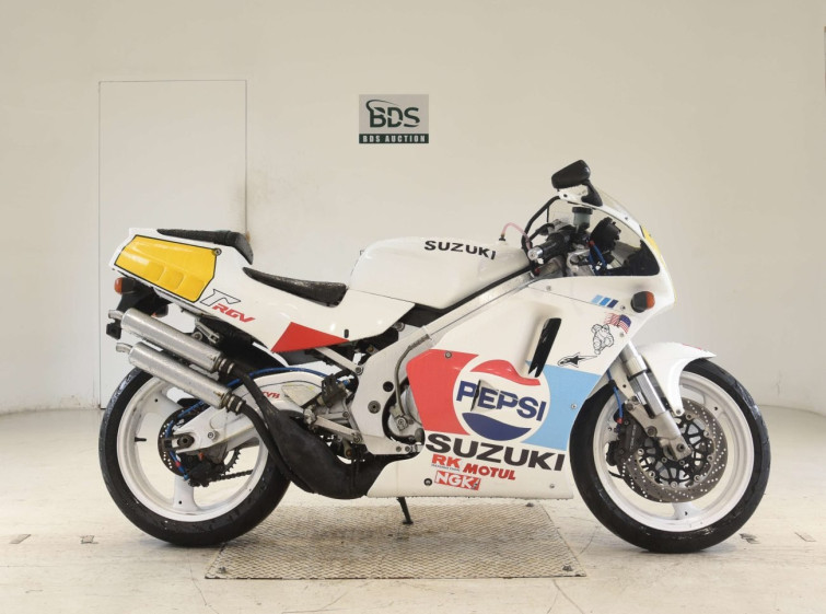 Мотоцикл Suzuki RGV250 з пробігом 11579 km