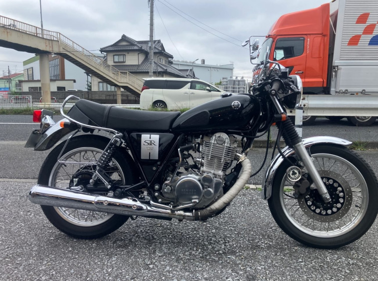 Мотоцикл Yamaha SR400 с пробегом 4495 km