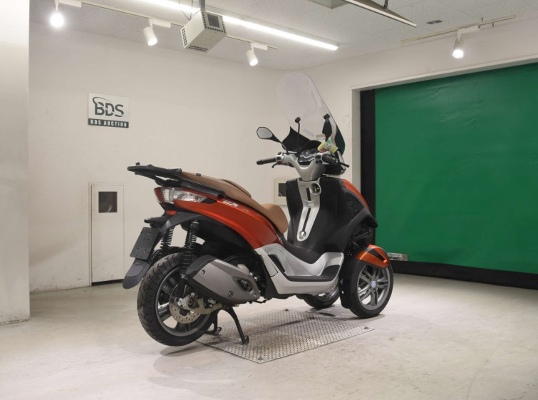 Мотоцикл Piaggio MP3 300 з пробігом 693 km