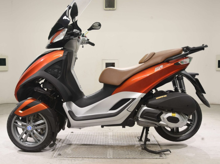 Мотоцикл Piaggio MP3 300 з пробігом 693 km