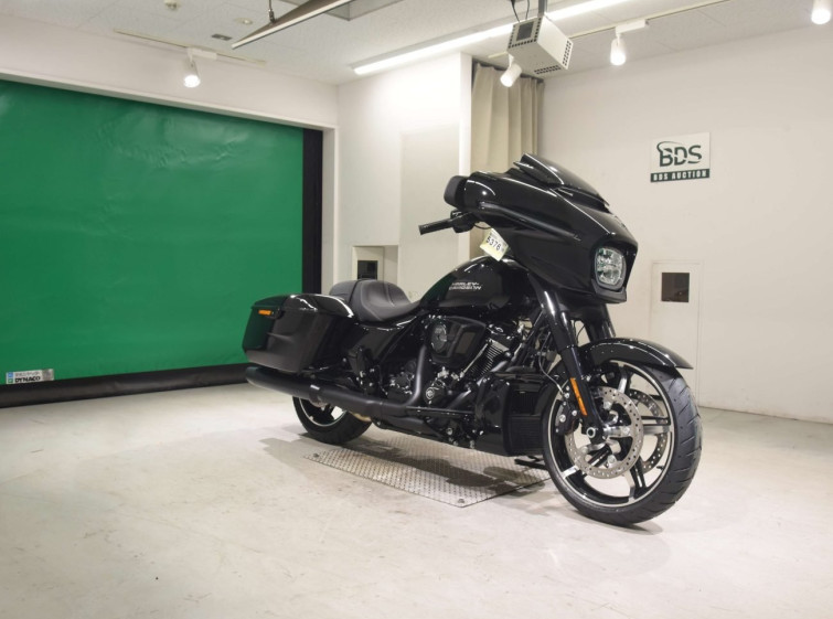 Мотоцикл HD з пробігом 2 km