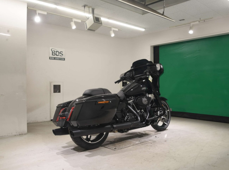 Мотоцикл HD з пробігом 2 km