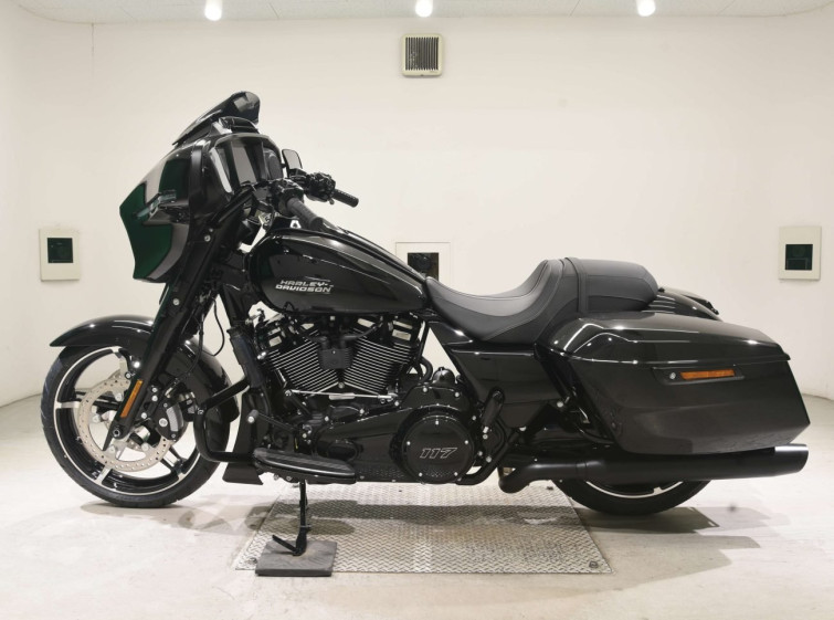 Мотоцикл HD з пробігом 2 km