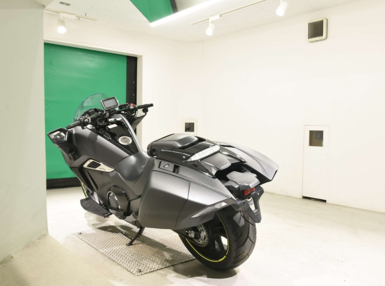 Мотоцикл Honda NM4-02 VULTUS з пробігом 7416 km
