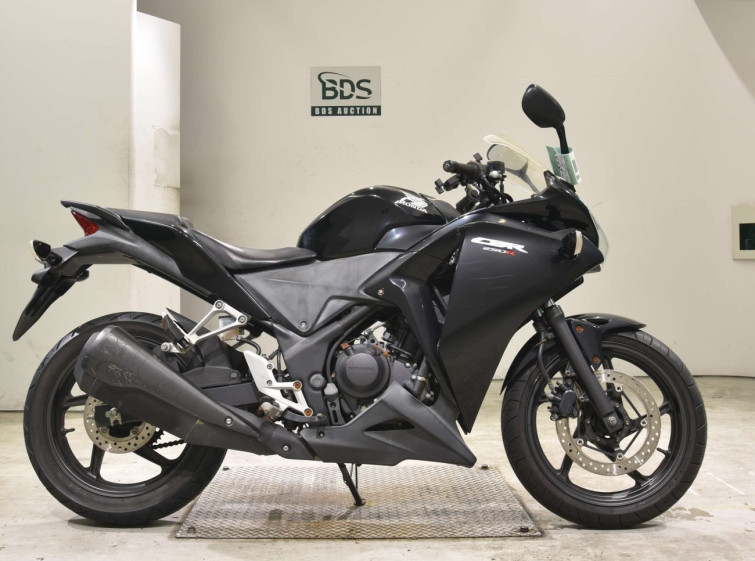 Мотоцикл Honda CBR250R з пробігом 17306 km