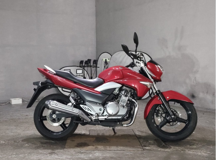 Мотоцикл Suzuki GSR250 с пробегом 2598 km