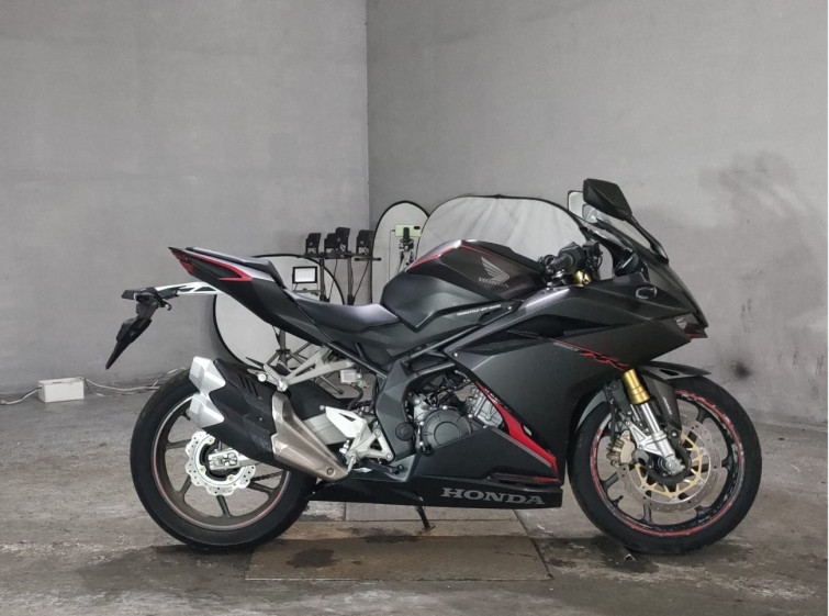 Мотоцикл Honda CBR250RR з пробігом 2865 km