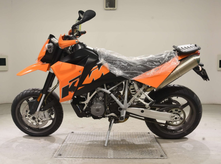 Мотоцикл KTM 950 SUPERMOTO з пробігом 2951 km