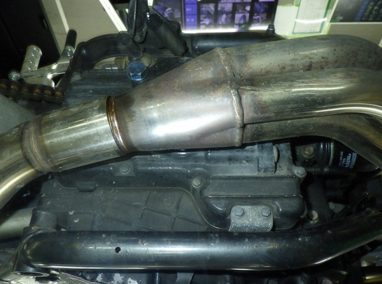 Мотоцикл Kawasaki ZRX400 з пробігом 87221 km