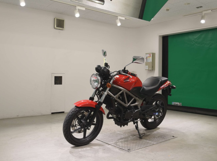 Мотоцикл Honda VTR250 с пробегом 5945 km