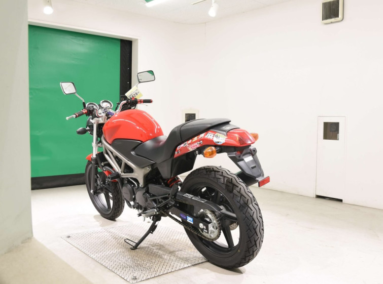 Мотоцикл Honda VTR250 с пробегом 5945 km