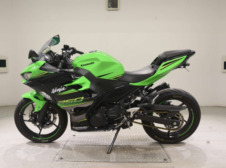 Мотоцикл Kawasaki NINJA250 с пробегом 37159 km