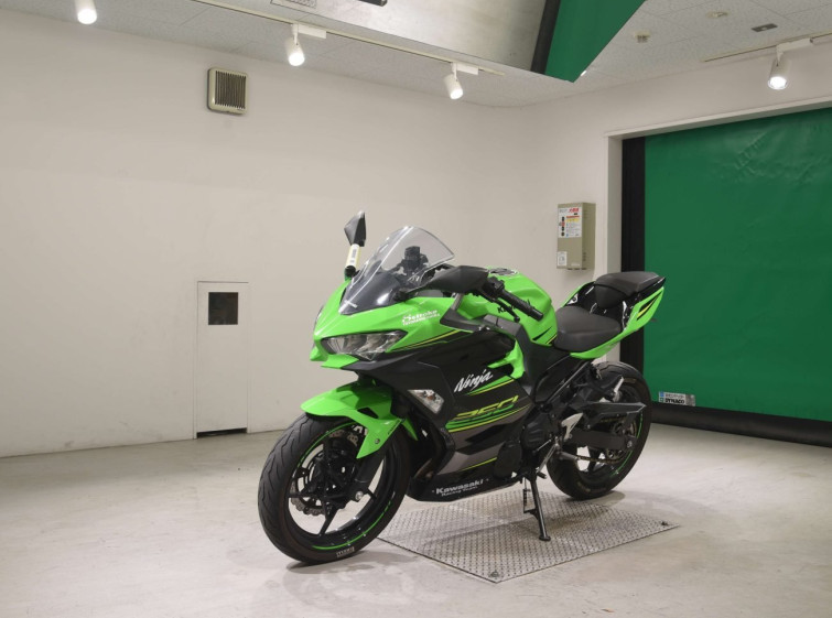 Мотоцикл Kawasaki NINJA250 с пробегом 37159 km