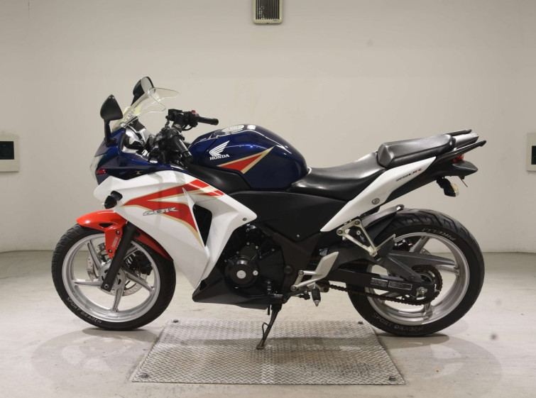 Мотоцикл Honda CBR250RA с пробегом 29280 km