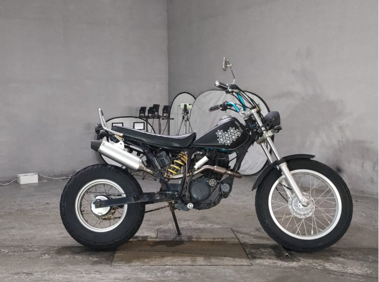 Мотоцикл Yamaha TW200 з пробігом 4761 km