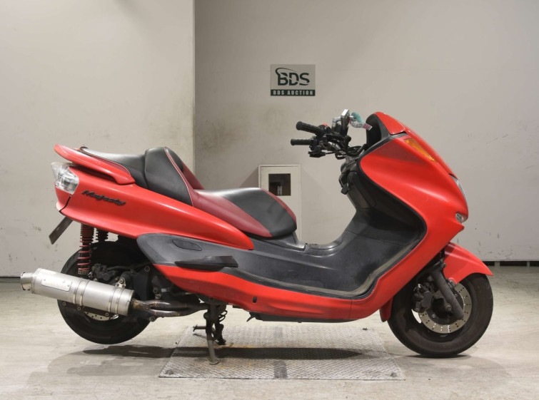 Мотоцикл Yamaha MAJESTY 250C з пробігом 30952 km
