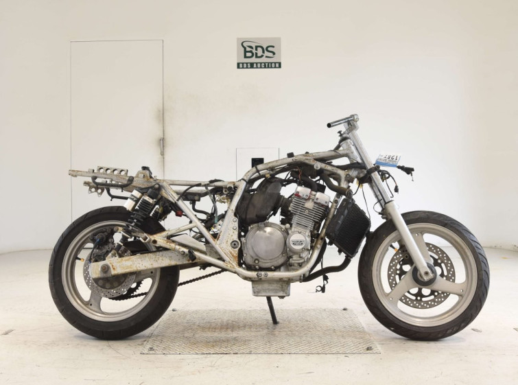 Мотоцикл Suzuki GSX250S KATANA