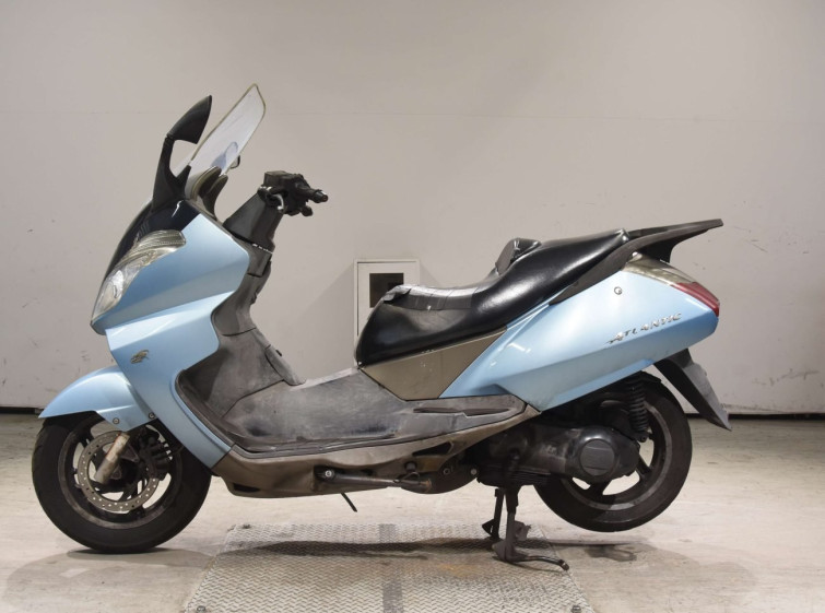 Мотоцикл Aprilia ATLANTIC250 з пробігом 44341 km