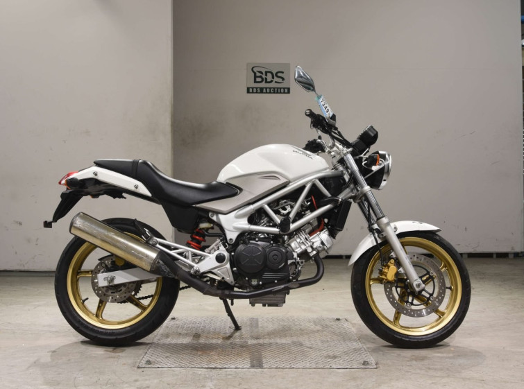 Мотоцикл Honda VTR250