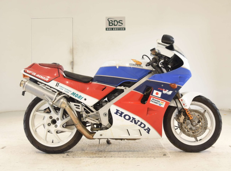Мотоцикл Honda VFR400R з пробігом 27853 km