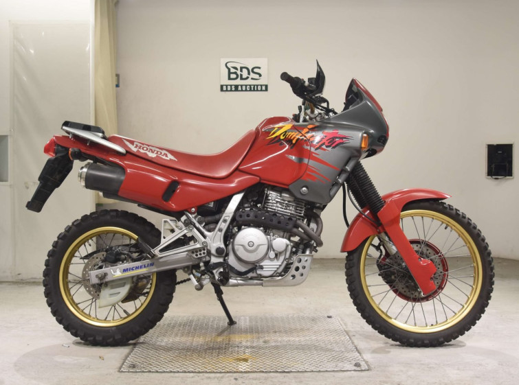 Мотоцикл Honda NX650 DOMINATOR с пробегом 26988 m