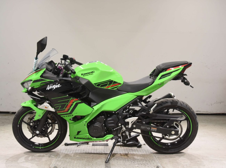 Мотоцикл Kawasaki NINJA400 з пробігом 1942 km