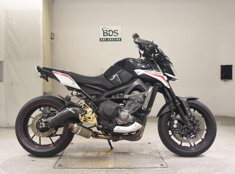Мотоцикл Yamaha MT-09 з пробігом 69050 km