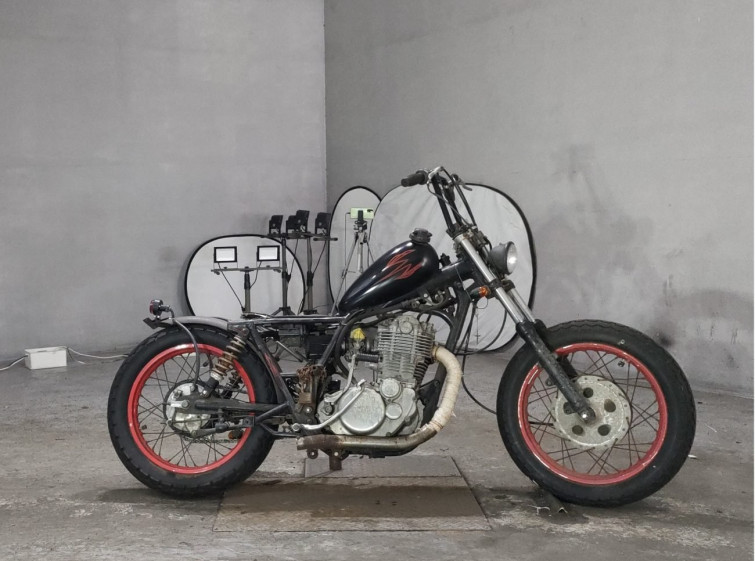 Мотоцикл Yamaha SR400