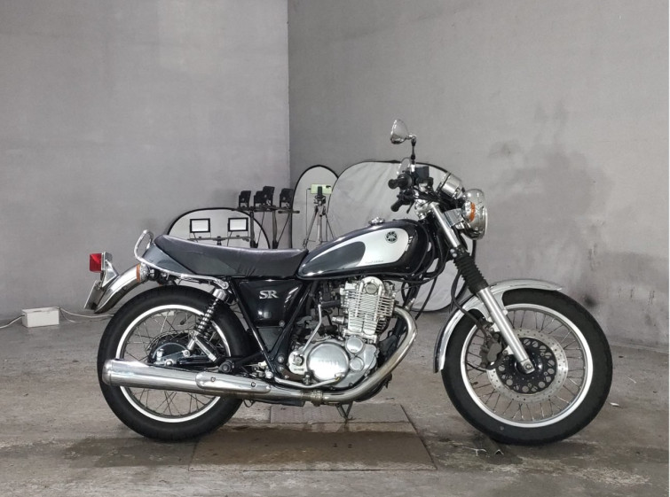 Мотоцикл Yamaha SR400 с пробегом 17428 km