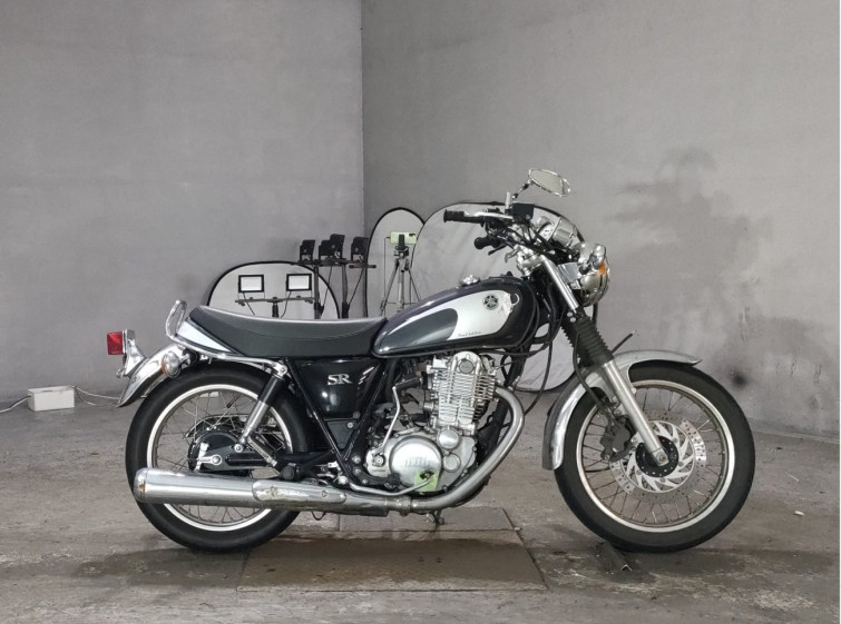 Мотоцикл Yamaha SR400 с пробегом 13530 km