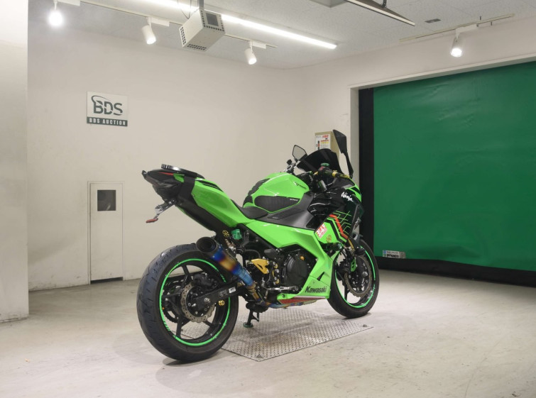 Мотоцикл Kawasaki NINJA400 з пробігом 5768 km