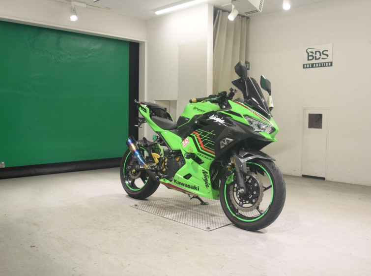 Мотоцикл Kawasaki NINJA400 з пробігом 5768 km