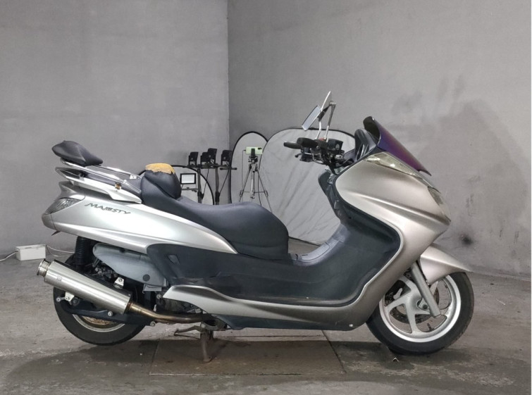 Мотоцикл Yamaha GRAND MAJESTY 250